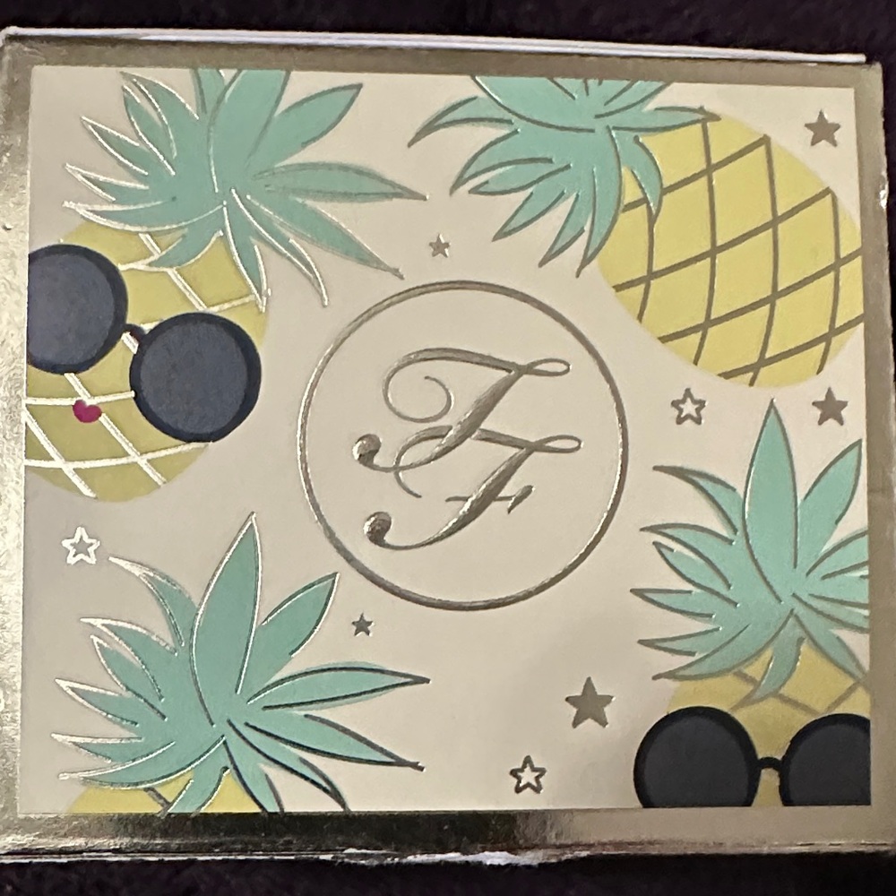 Too Faced Pineapple Glow Hydrating Skincare Mask Moisturizer - Mint & Yellow